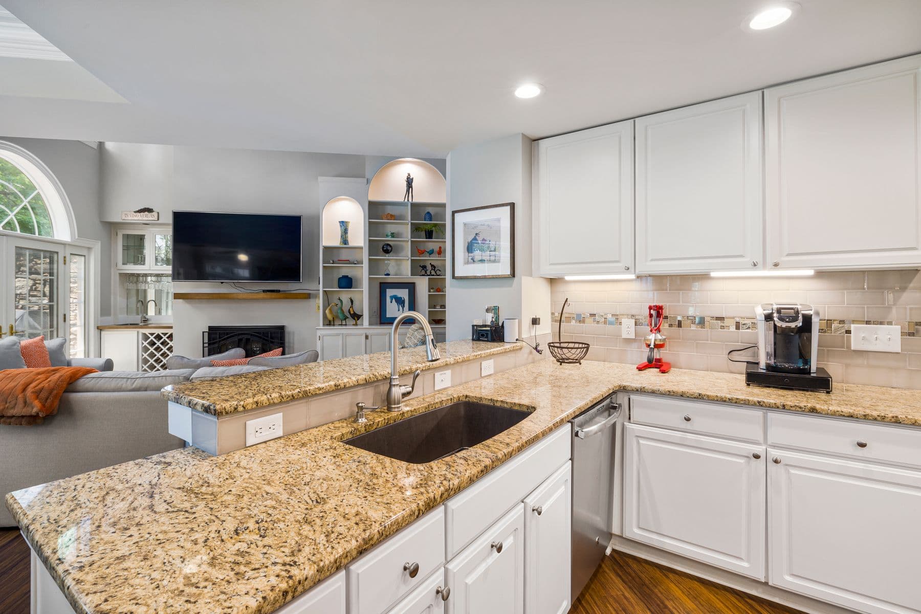 Home kitchen